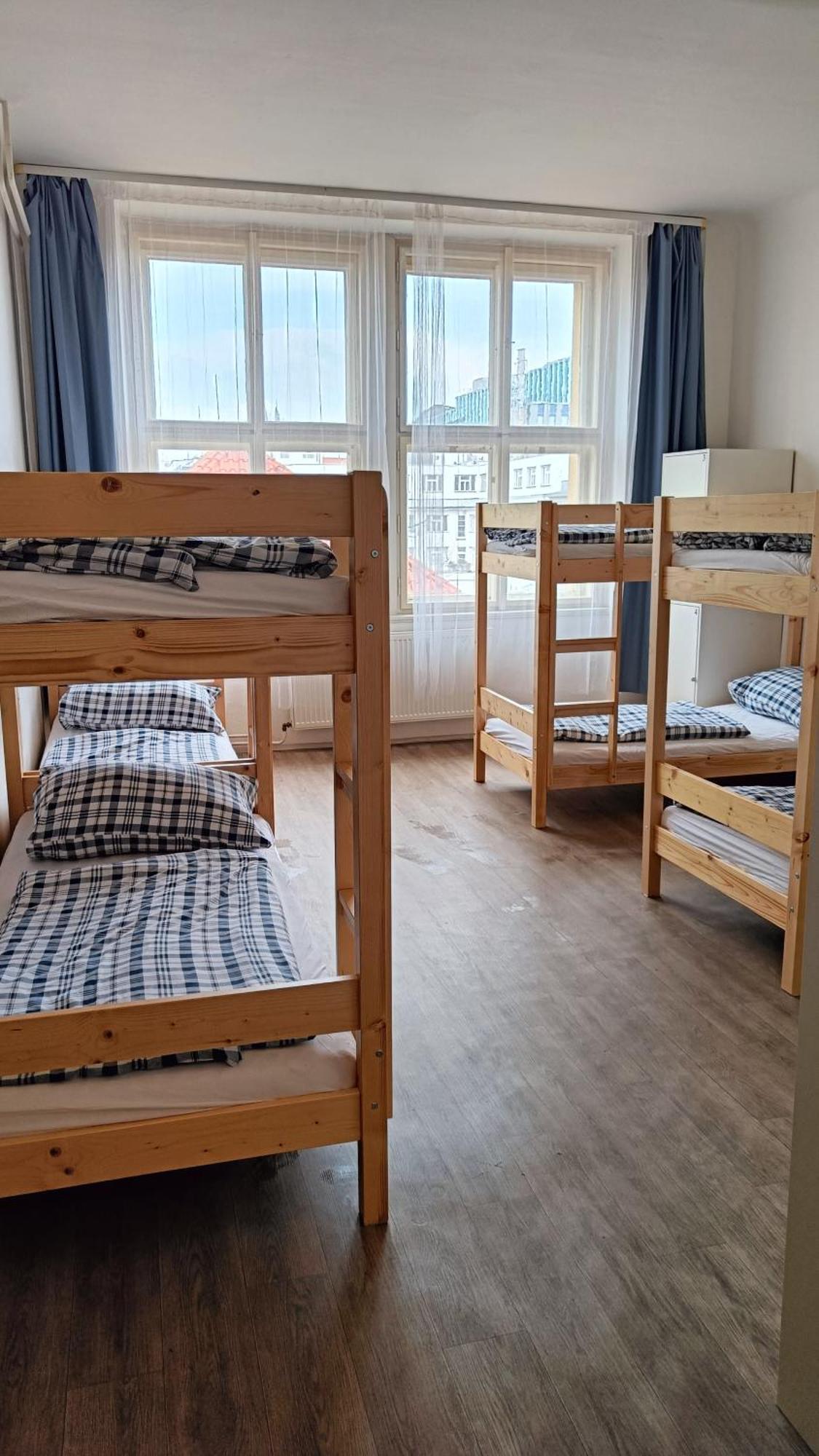 A Plus Hostel - Centrum Прага Екстер'єр фото