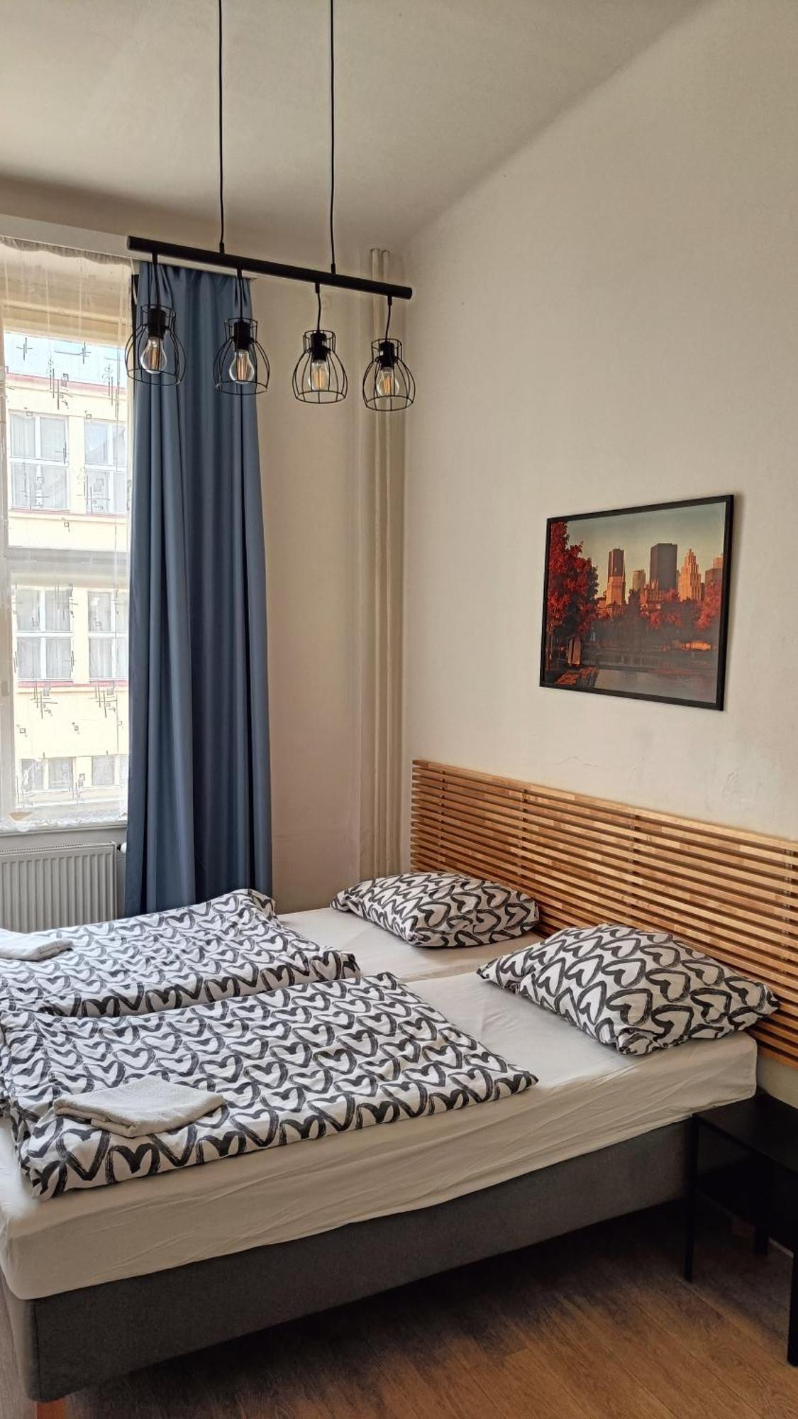 A Plus Hostel - Centrum Прага Екстер'єр фото