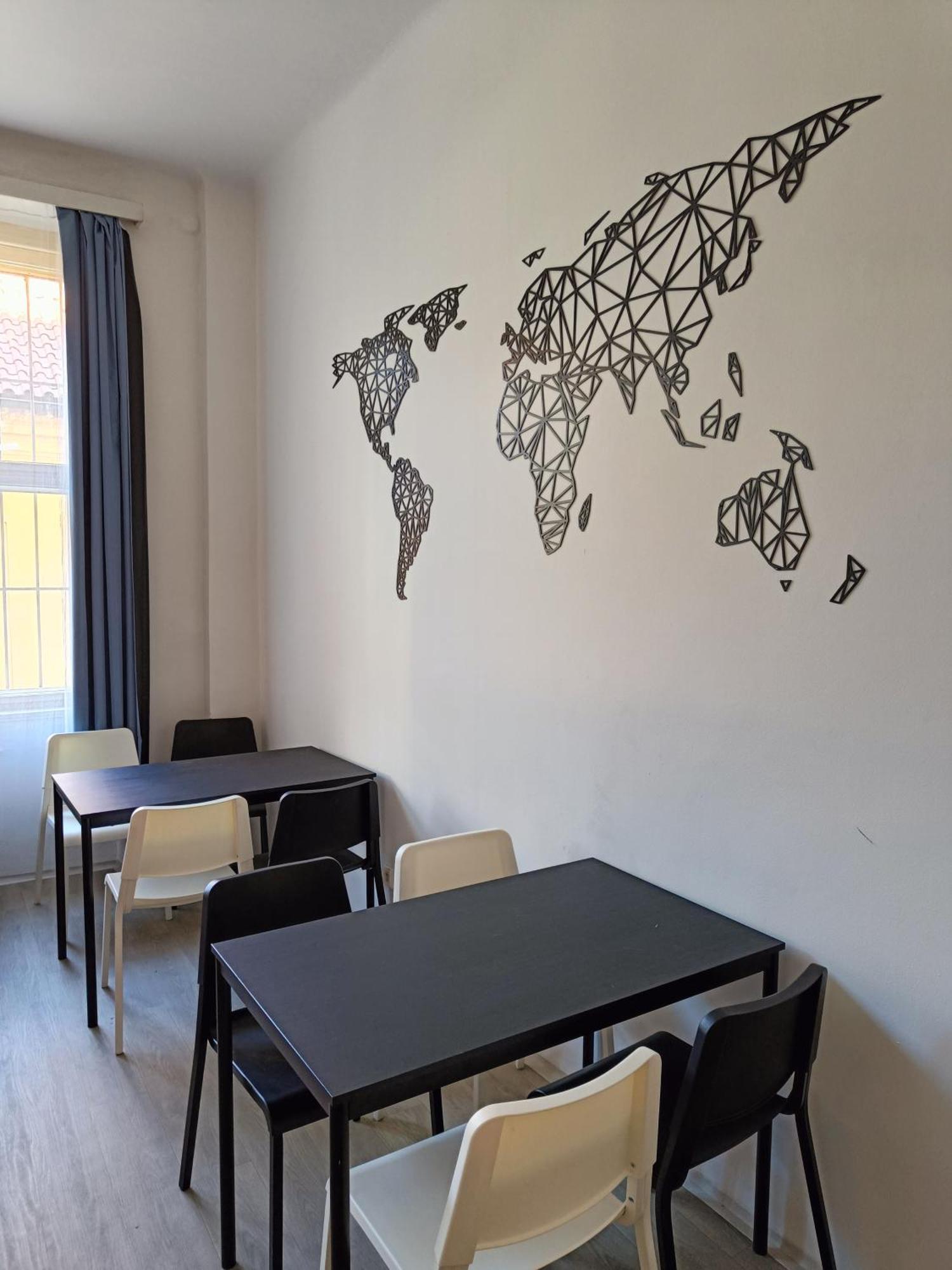 A Plus Hostel - Centrum Прага Екстер'єр фото