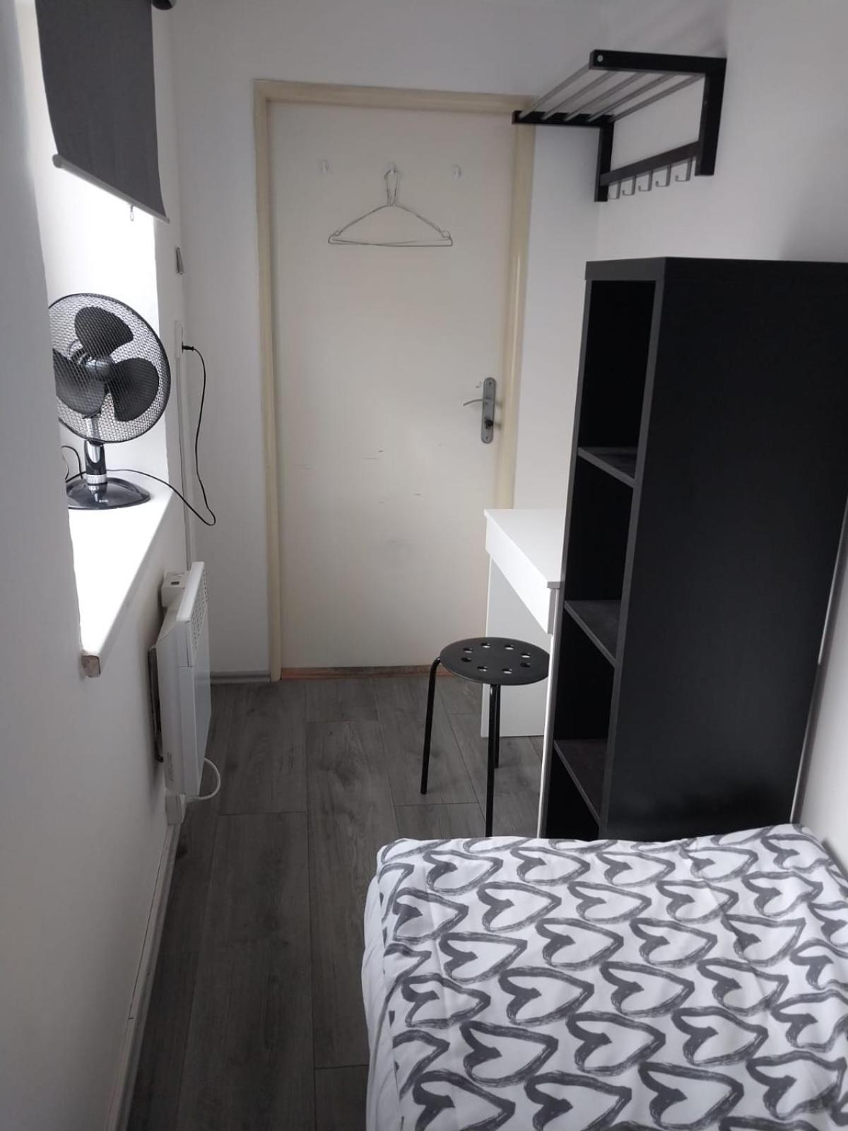 A Plus Hostel - Centrum Прага Екстер'єр фото